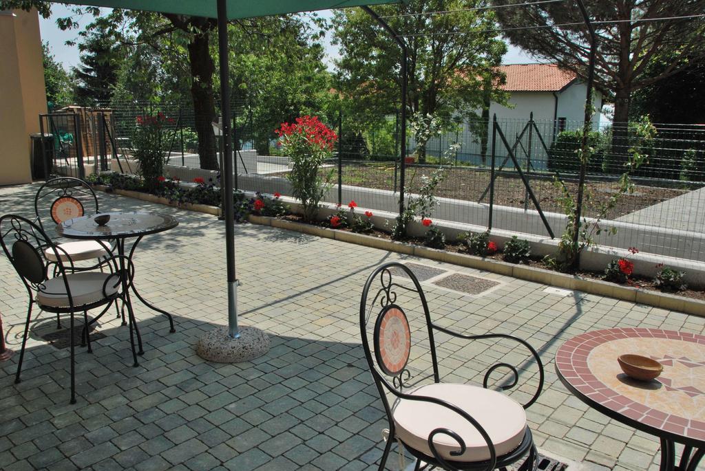 B&B La Casa Di Trizziコモ エクステリア 写真