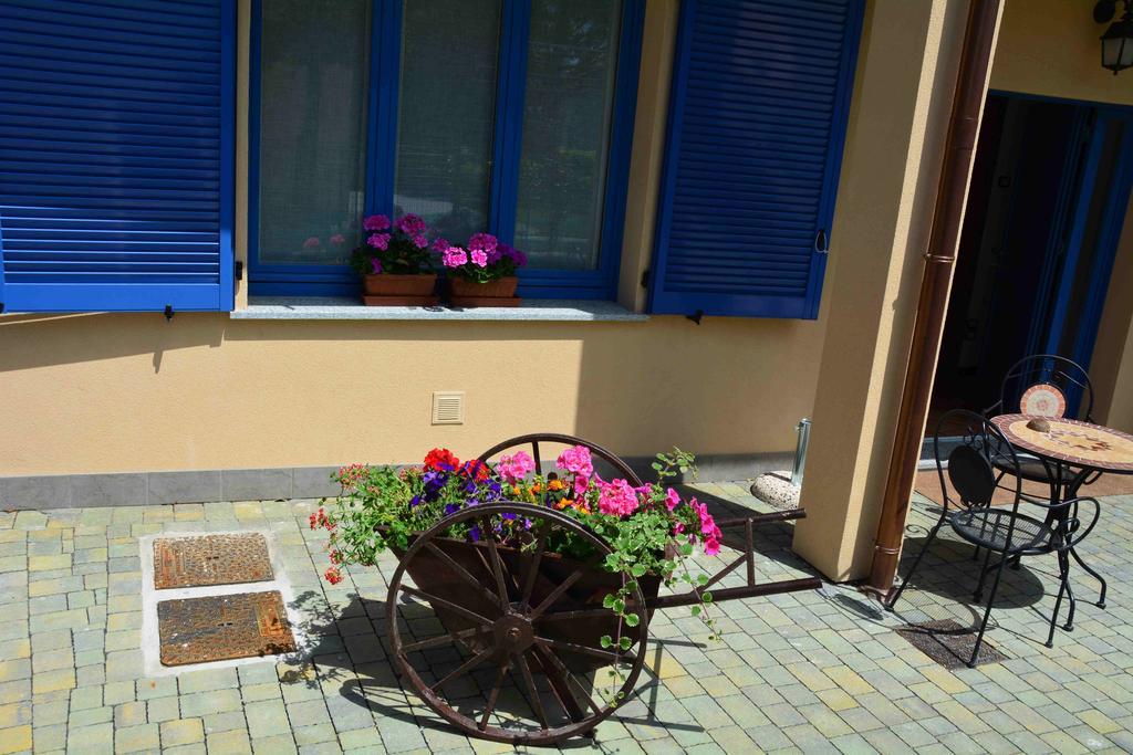 B&B La Casa Di Trizziコモ エクステリア 写真